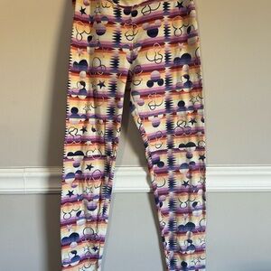 Vibrant Red and Pink Leggings with Geometric Pattern